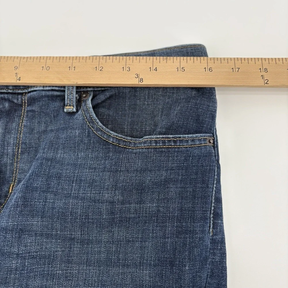 Womens Levi's Cuffed Stretch‎ Jean Shorts Size 31 (32) Blue Embellished